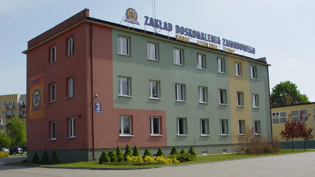 Budynek szkoły Zakładu Doskonalenia Zawodowego w Lublinie oddział w Zamościu