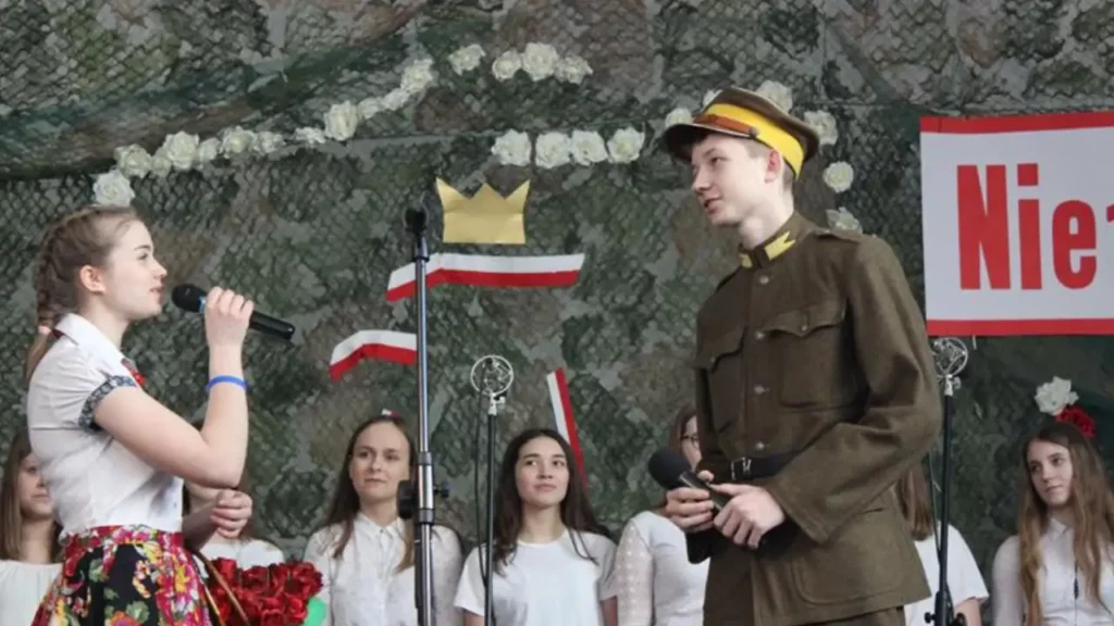 III Festiwal Piosenki Wojskowej w szkole ZDZ Zamość