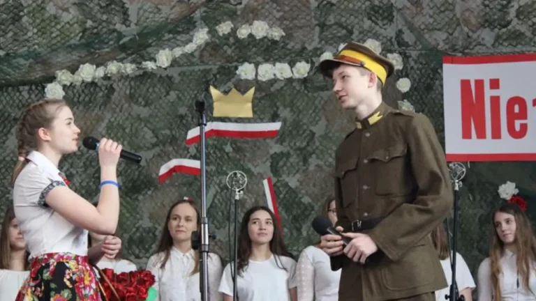 III Festiwal Piosenki Wojskowej w szkole ZDZ Zamość